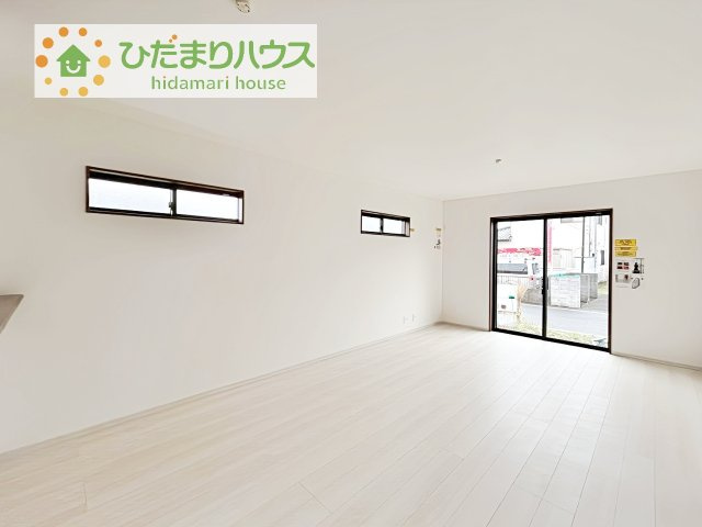 【居間・リビング】 | 土浦市板谷4丁目25-P1　新築戸建　12号棟 | 早くお仕事終わらせて、家に帰りたくなるようなリビングです(^^♪