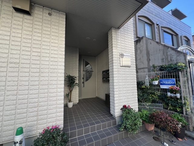 エスプワール・メゾンのエントランス|★オートロック付きエントランス★