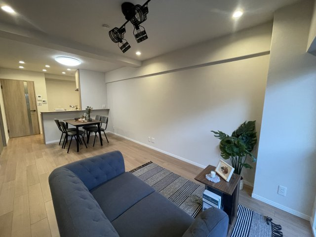 【居間・リビング】日商岩井グリーンサイドマンション 