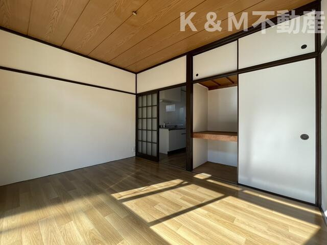 おおたかの森アパートの居間・リビング|使いやすいリビングです