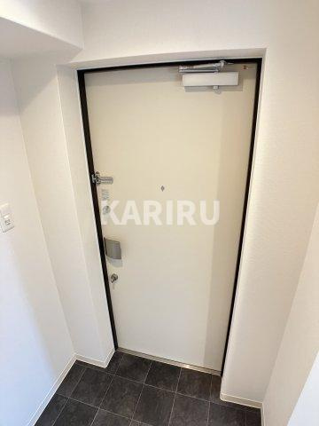 ファーストフィオーレ京橋イーストの玄関