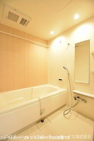 エスタブレＢの浴室