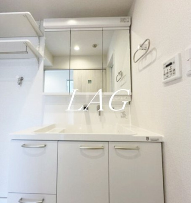 【洗面所】 | 高浜レジデンス | 独立洗面台です。