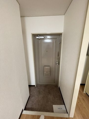 落ち着いた玄関です