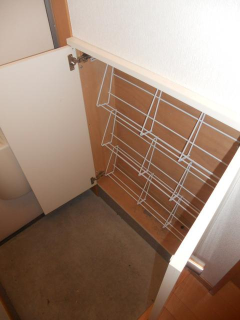 ブラウンコートKの玄関