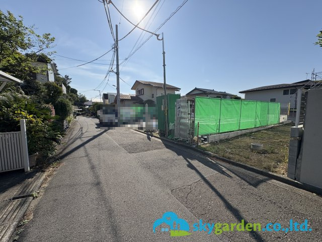 藤沢市片瀬山5丁目　土地　全3区画A区画の前面道路含む現地写真|片瀬山の整然とした閑静住宅地