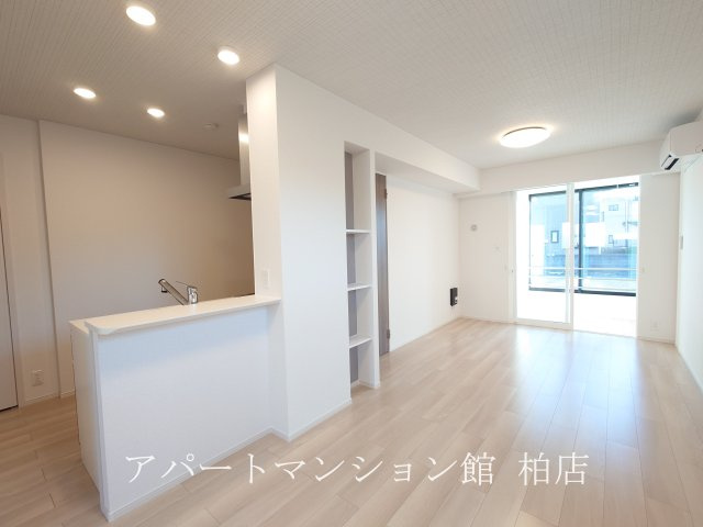 エスタブレAの居間・リビング