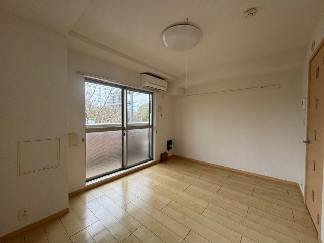 モンパルナスの居間・リビング