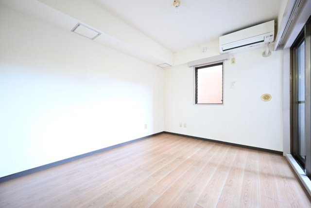 ネオハイシティ豪徳寺の居間・リビング