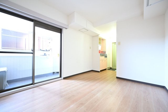 ネオハイシティ豪徳寺の居間・リビング