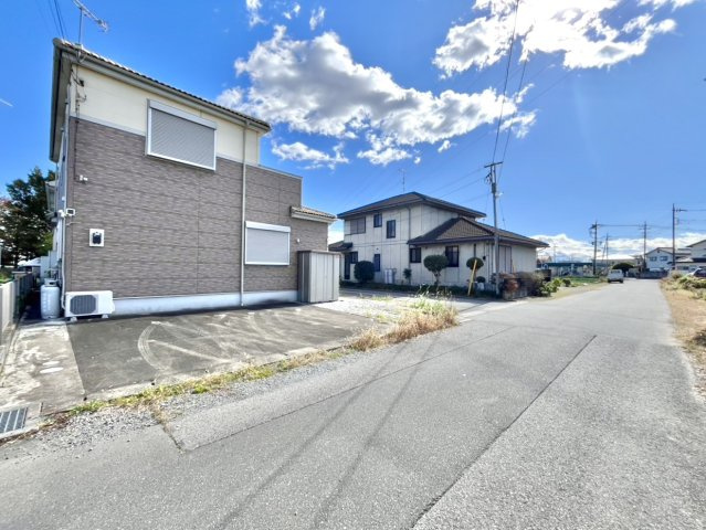 【中古戸建】児玉郡上里町大字神保原の外観|■外観｜特徴のある個性的な住まいと美しい街並み、そして住みやすい環境を、ぜひ現地でご覧になりませんか。お気軽にお問合せください(^^)  