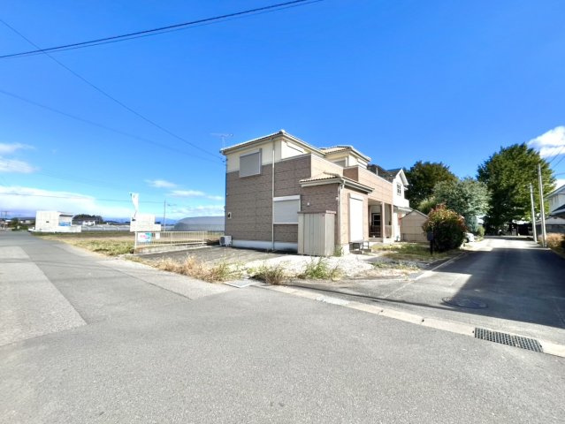 【中古戸建】児玉郡上里町大字神保原の外観|■外観｜シャープなデザインが印象的な洗練された外観。格調高く、優雅さ漂う素敵な仕様です♪