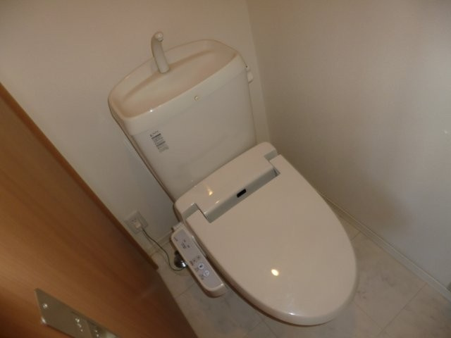 アンビエラＢのトイレ|ウォシュレット