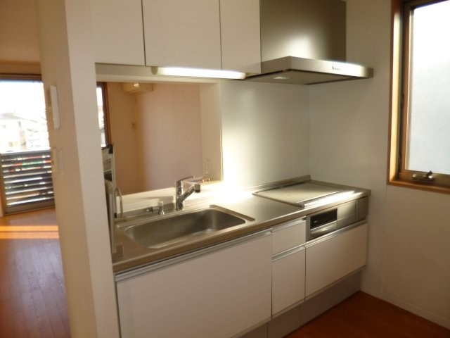 アンビエラＢのキッチン|３口IHコンロ付システムキッチン