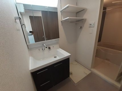 ラ・ヴィベールの独立洗面台