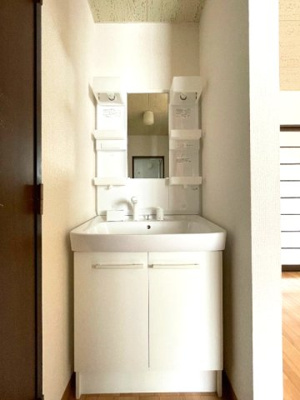 【洗面所】 | ファミーユ平野A