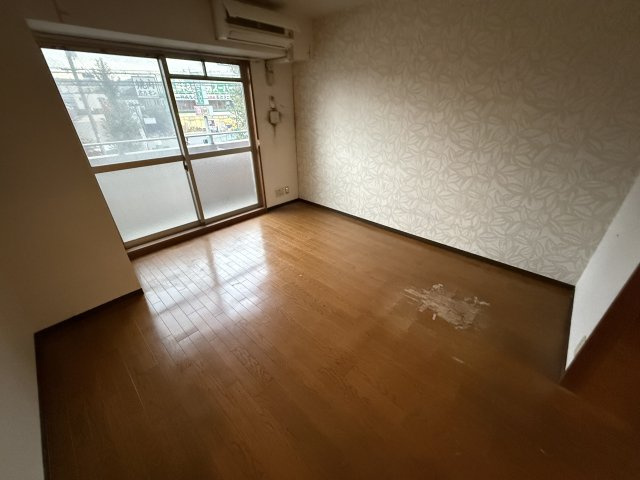 フローライト蛍池の居間・リビング