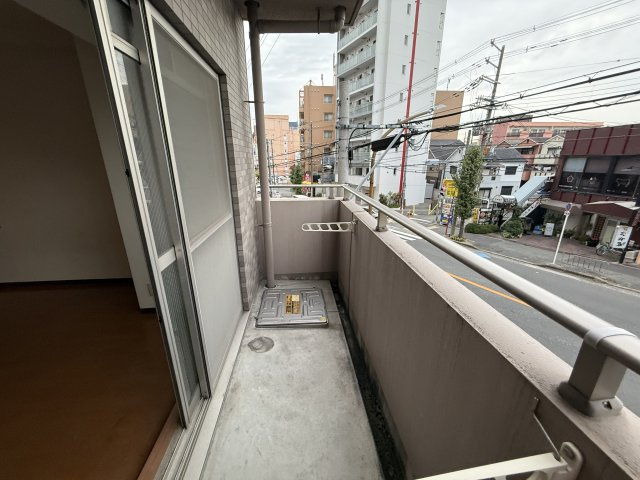 フローライト蛍池のバルコニー