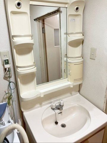 メイゾン多々良のその他共用部分|清潔に保たれた共用廊下