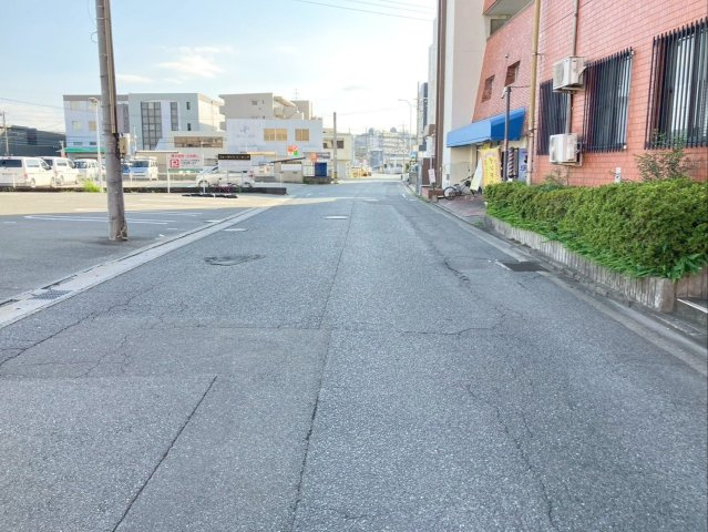 メイゾン多々良のその他|前面道路