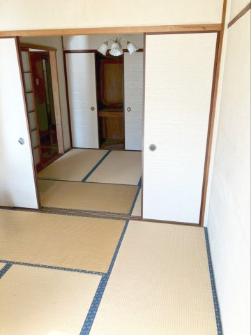 メイゾン多々良の和室|6帖と4.5帖の洋室は二間続きになっています！