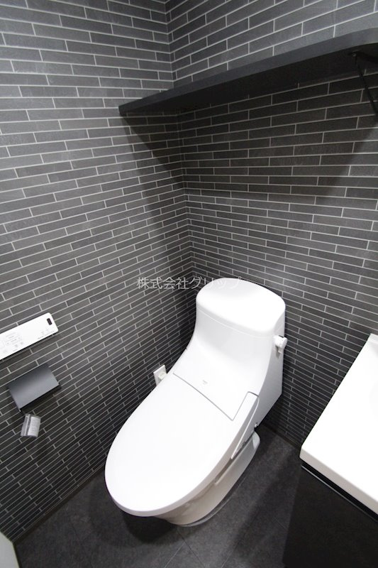 Le'a横濱天王町駅前通りのトイレ