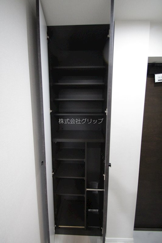 Le'a横濱天王町駅前通りの収納