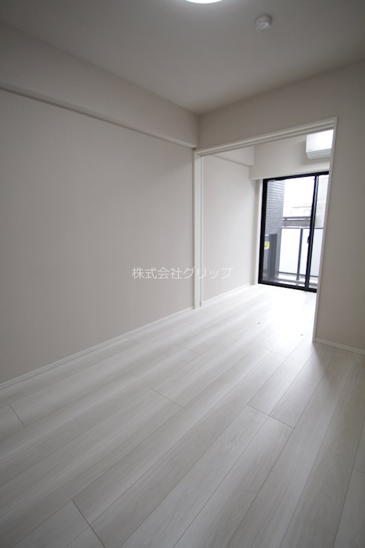 Le'a横濱天王町駅前通りの洋室