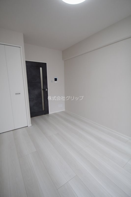 Le'a横濱天王町駅前通りの洋室