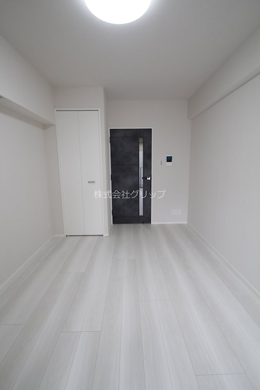 Le'a横濱天王町駅前通りの居間・リビング