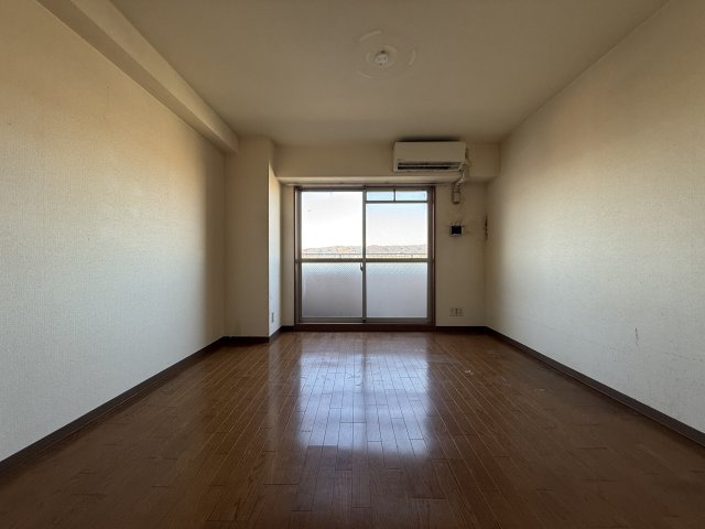 フローライト蛍池の居間・リビング