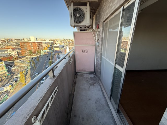 フローライト蛍池のバルコニー