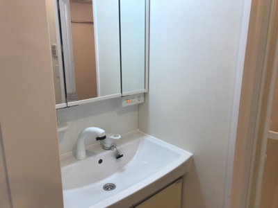 【独立洗面台】 | パールコート上和田 | 朝の支度にも助かる、独立の洗髪洗面化粧台
