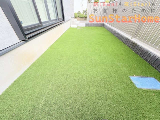 【サンスターホーム】武蔵村山市中央　築浅　東南角地　高機能注文住宅の庭