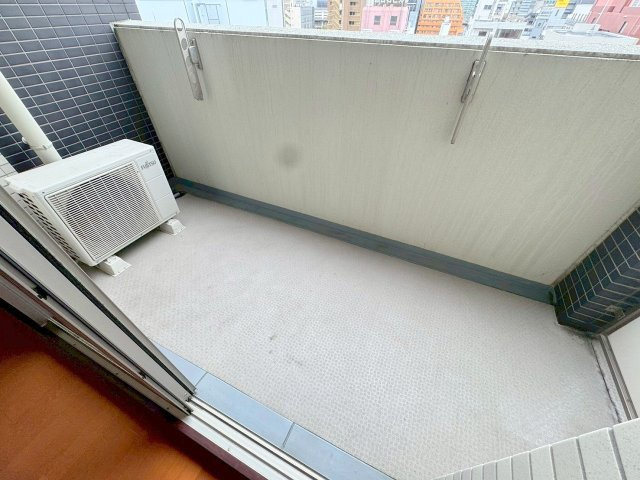 エイペックス新大阪のバルコニー