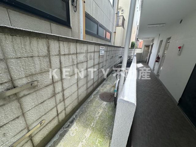 【その他共用部分】 | 日興パレス多摩川 | 暖かな日差しのふりそそぐバルコニー