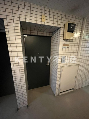 【玄関】 | シャトレ山王ビル | シンプルで使いやすい玄関です