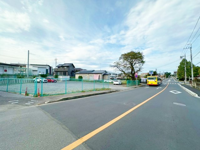 宇都宮市宝木町2丁目売地の前面道路含む現地写真