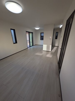 【居間・リビング】 | グランソフィアいちょう並木 | ※室内写真は同間取りの参考写真です。