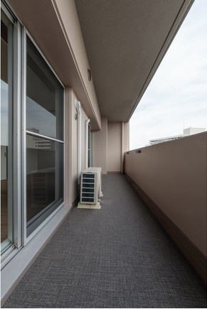 【バルコニー】