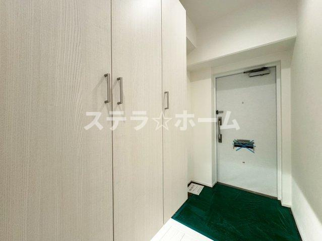 エムアンドエッチ第3の玄関|明るい玄関です