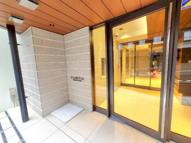 【エントランス】