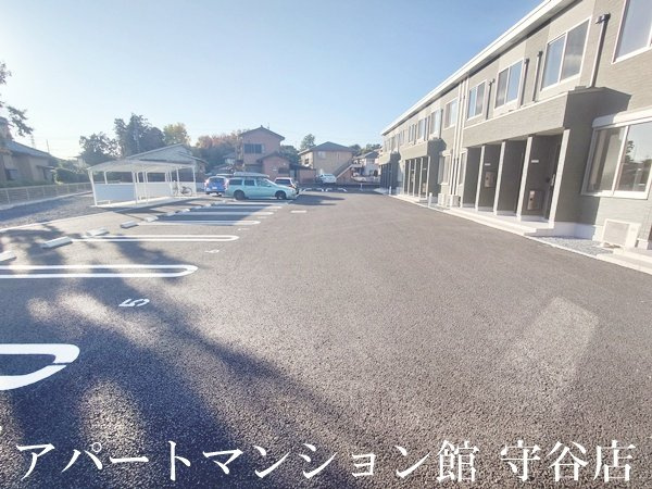 ルーチェⅡの駐車場