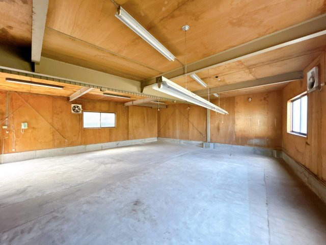 リフォーム中古戸建　大垣市昼飯町　昭和63年築の設備|車庫1階