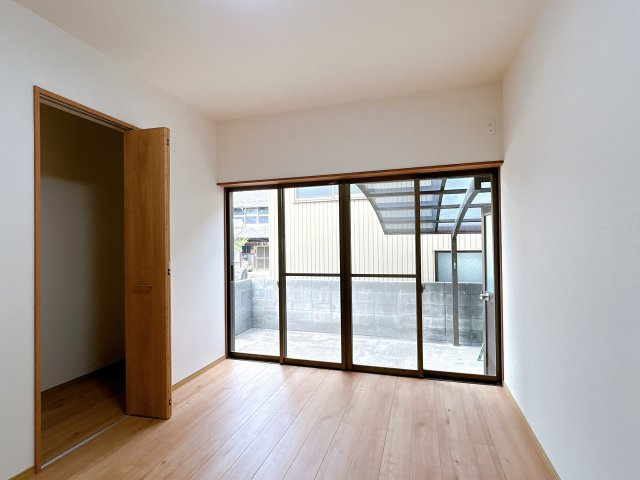 リフォーム中古戸建　大垣市昼飯町　昭和63年築の洋室