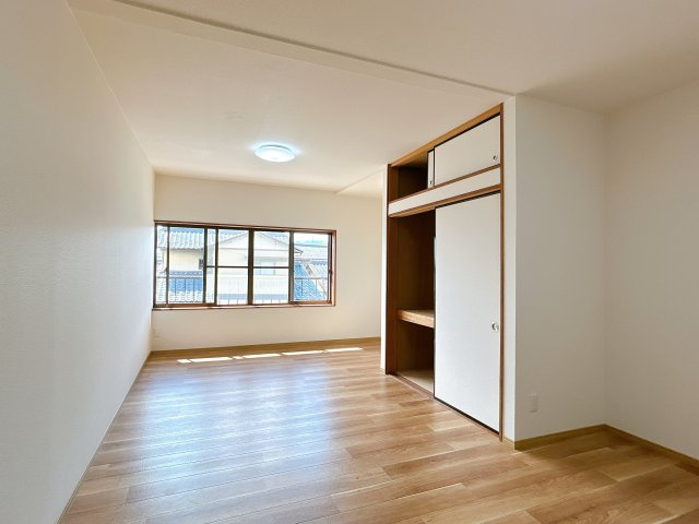 リフォーム中古戸建　大垣市昼飯町　昭和63年築の洋室