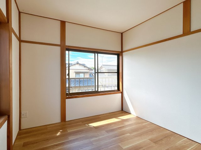 リフォーム中古戸建　大垣市昼飯町　昭和63年築の洋室