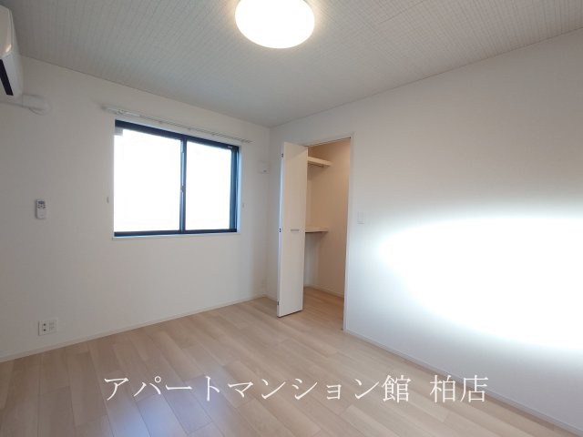 エスタブレBの洋室
