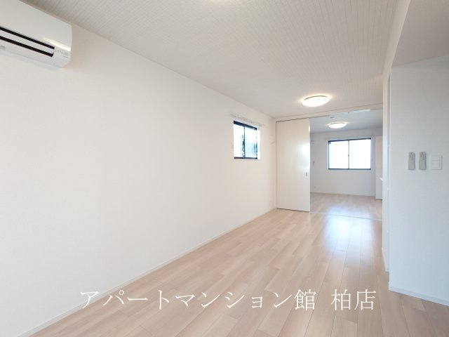 エスタブレBの居間・リビング