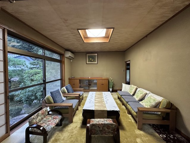 中古住宅　粟野西8丁目の洋室